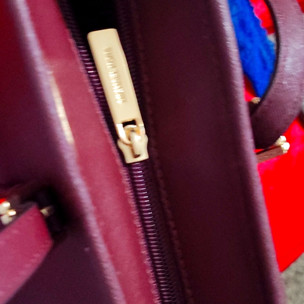 Bundled of Michael kors original purse and wallet - Picture 4 of 9